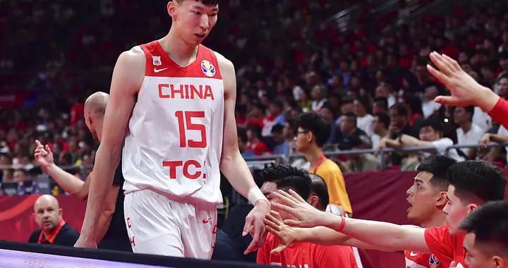 在这条路上，中国新生代导演路学长的《卡拉是条狗》也以良好的票房和口碑作出了同样的阐释。